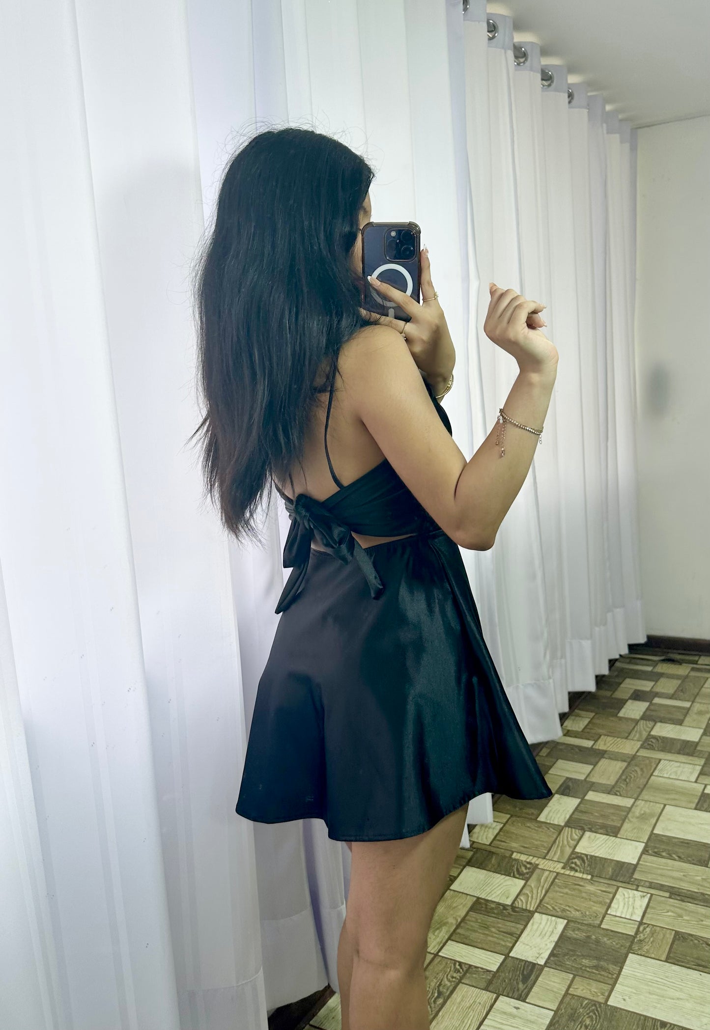 Vestido Petite Satin