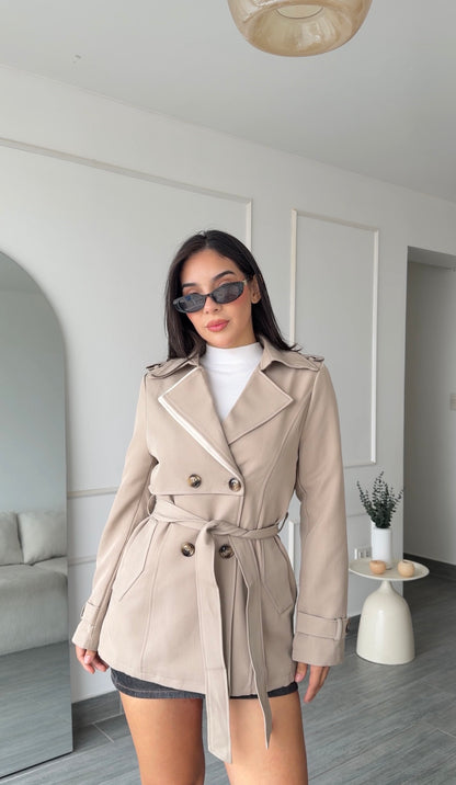 Gabardina Petite Alana