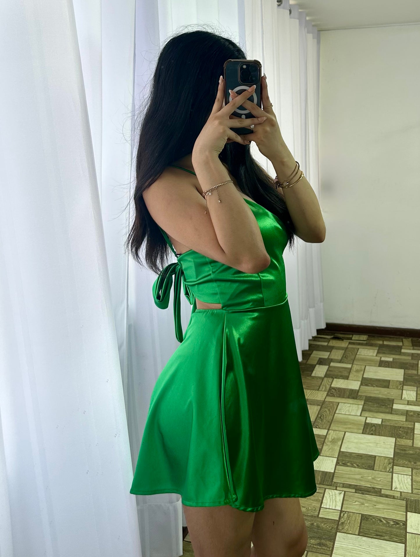 Vestido Petite Satin