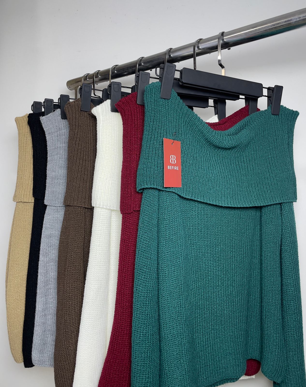 Chompa Off shoulder Naty